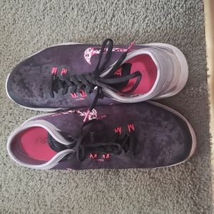Women's size 9.5 Nike Shoes